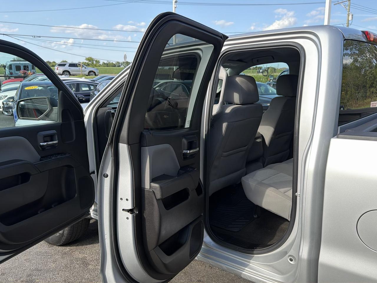 Chevrolet Silverado 1500 4WD Double Cab 143.5" Custom 2016