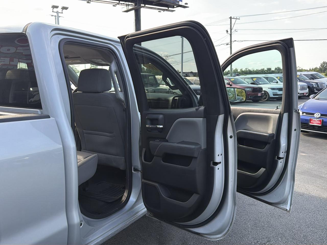 Chevrolet Silverado 1500 4WD Double Cab 143.5" Custom 2016