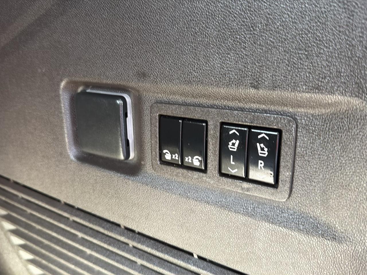 GMC Yukon XL 4WD 4dr Denali 2021