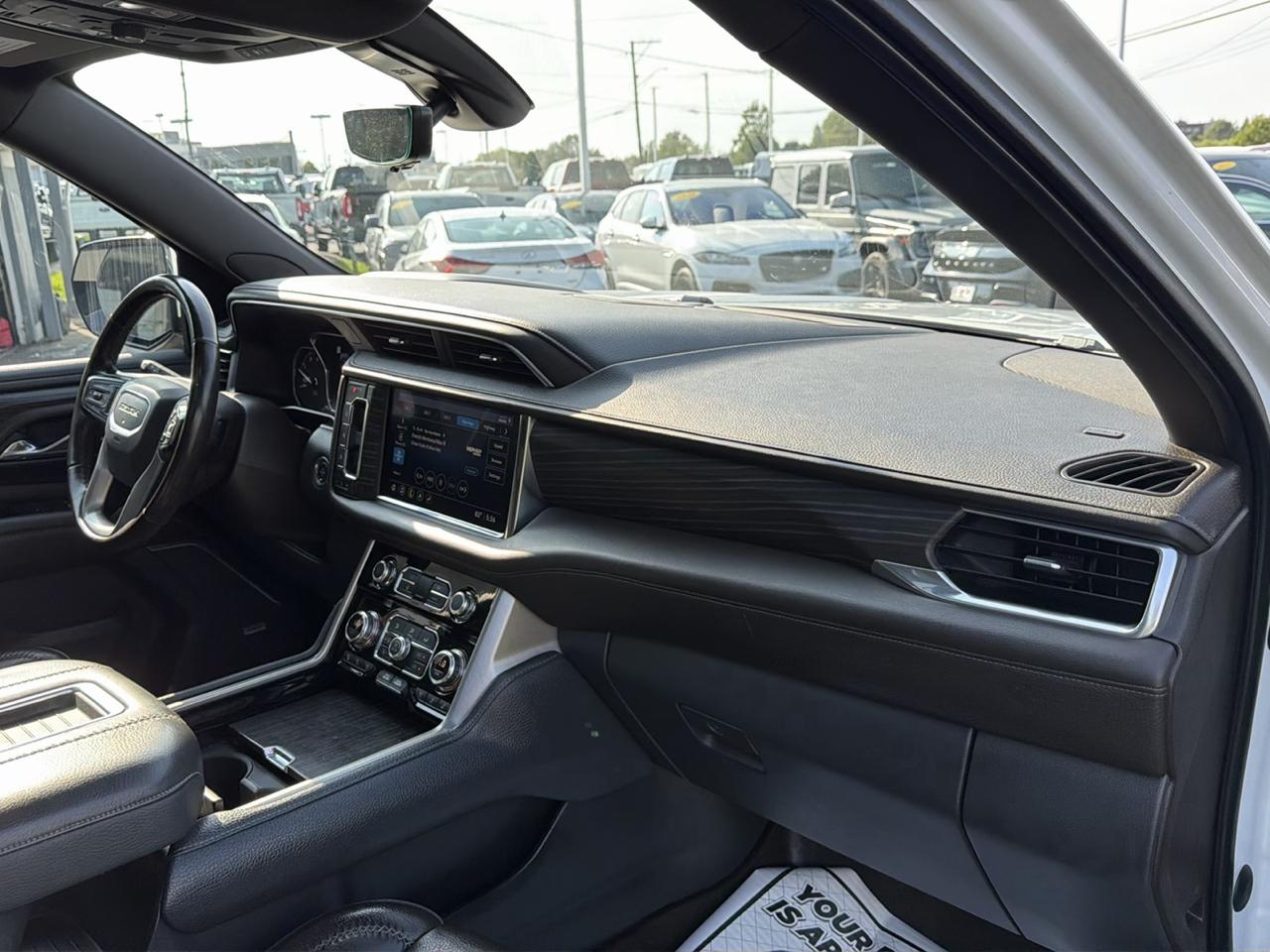 GMC Yukon XL 4WD 4dr Denali 2021
