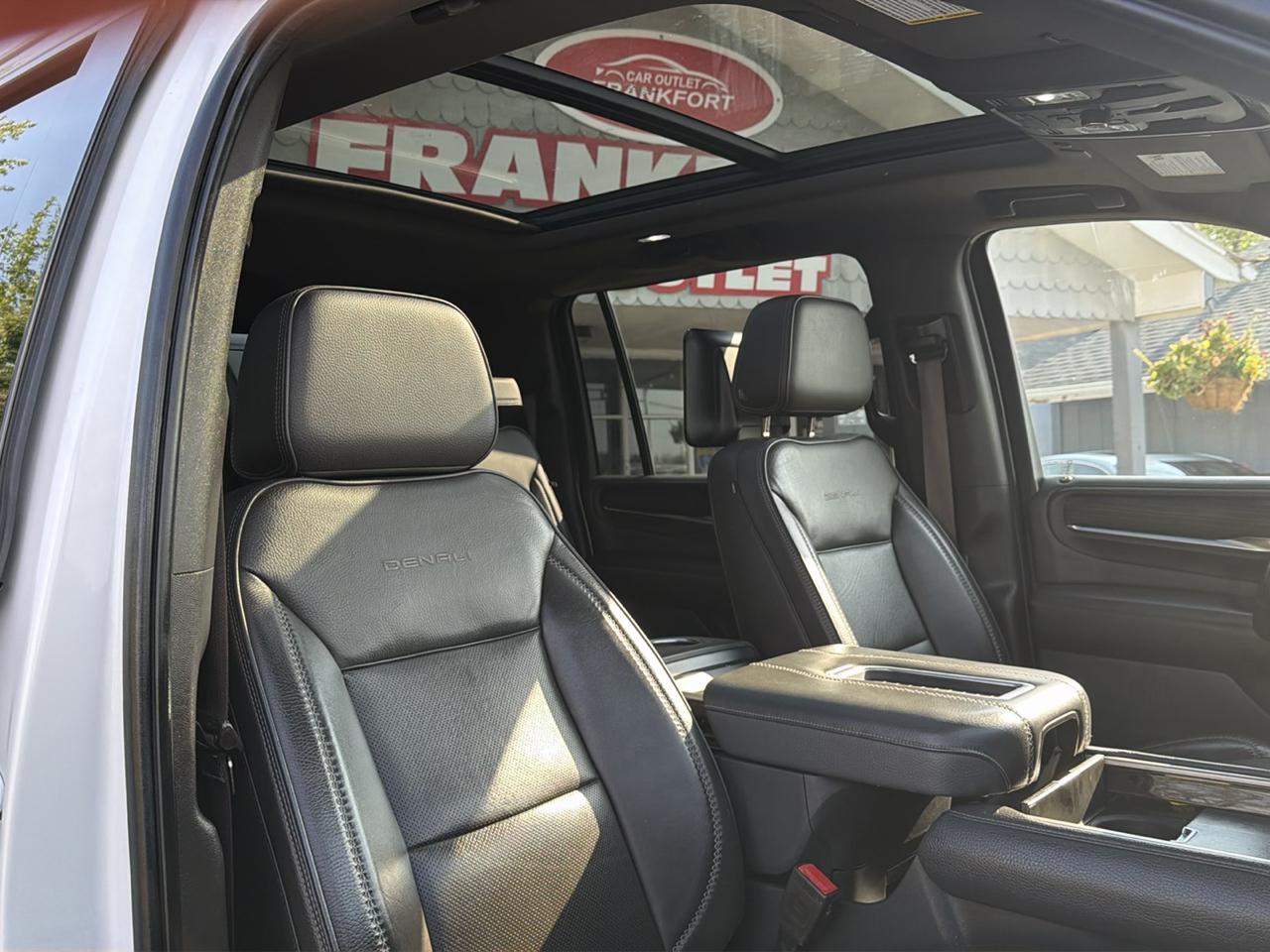 GMC Yukon XL 4WD 4dr Denali 2021