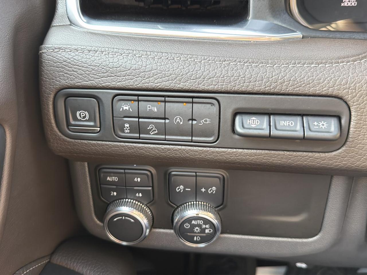 GMC Yukon XL 4WD 4dr Denali 2021