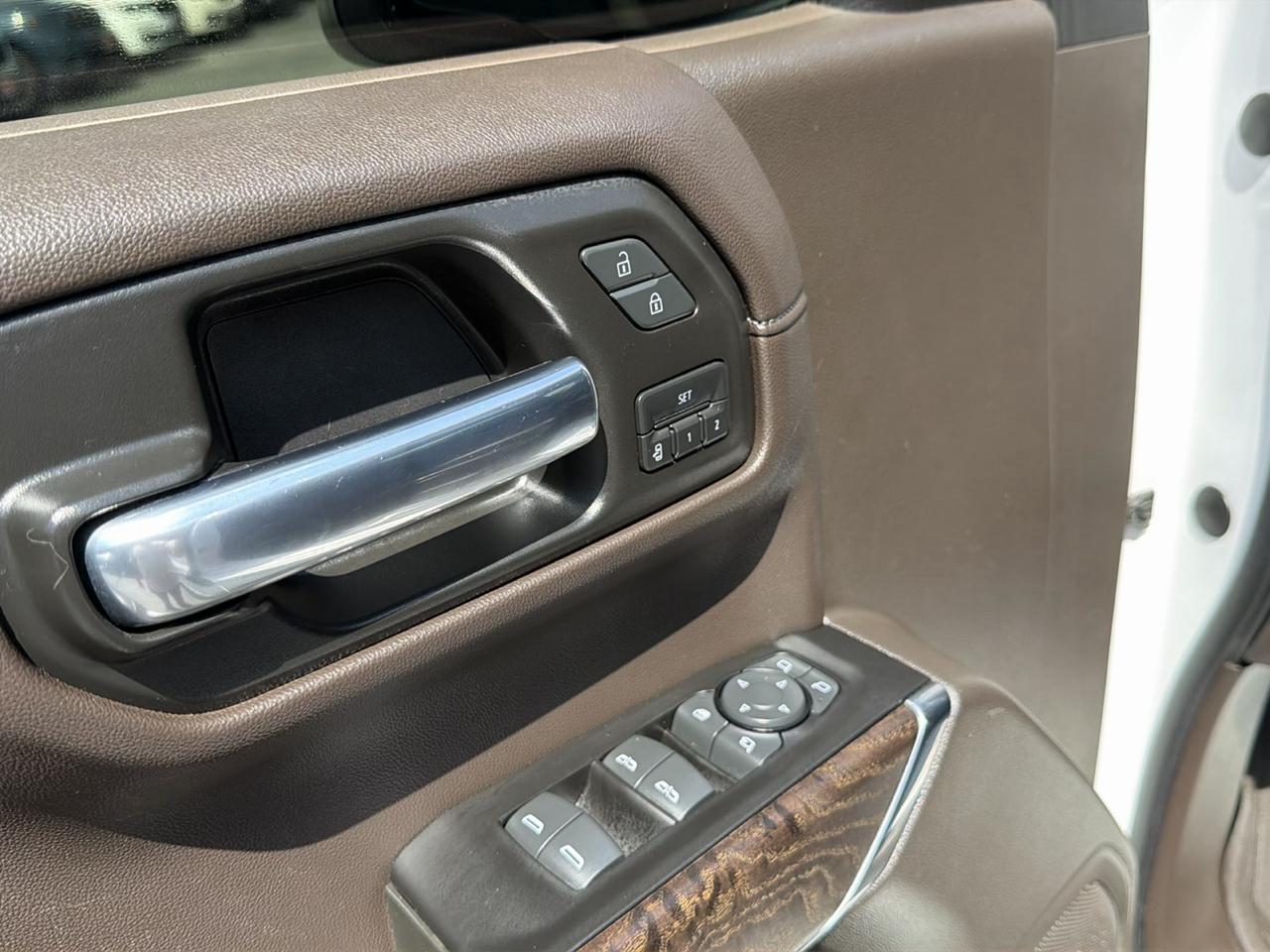 GMC Sierra 1500 4WD Crew Cab 147" Denali 2020