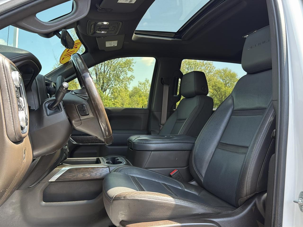 GMC Sierra 1500 4WD Crew Cab 147" Denali 2020
