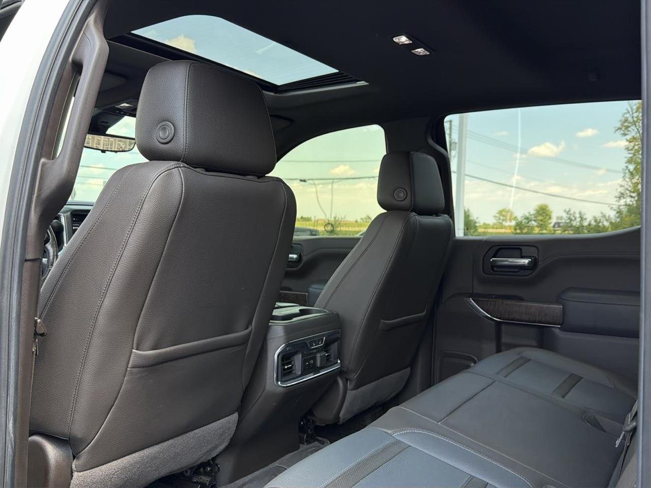 GMC Sierra 1500 4WD Crew Cab 147" Denali 2020