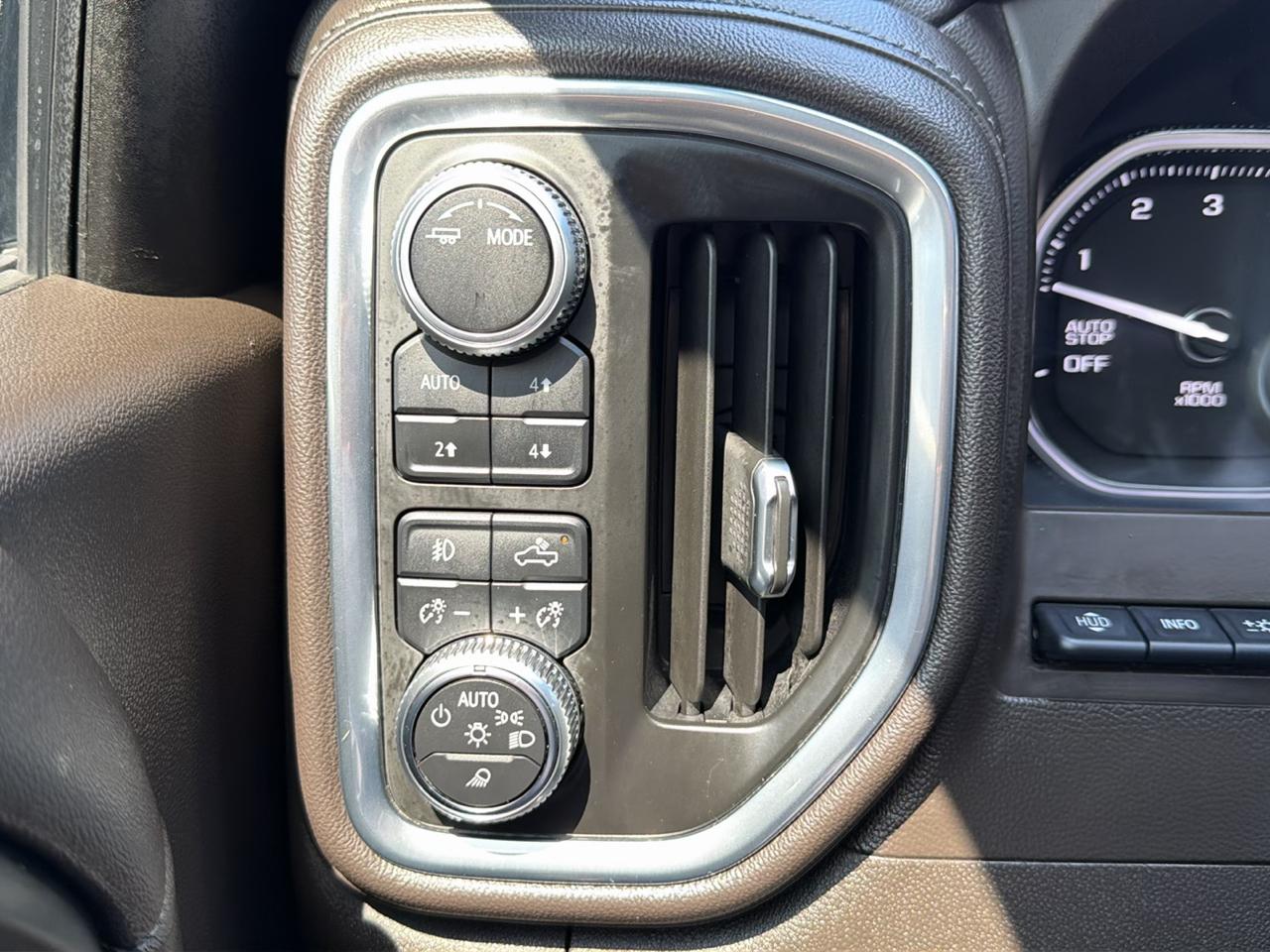 GMC Sierra 1500 4WD Crew Cab 147" Denali 2020