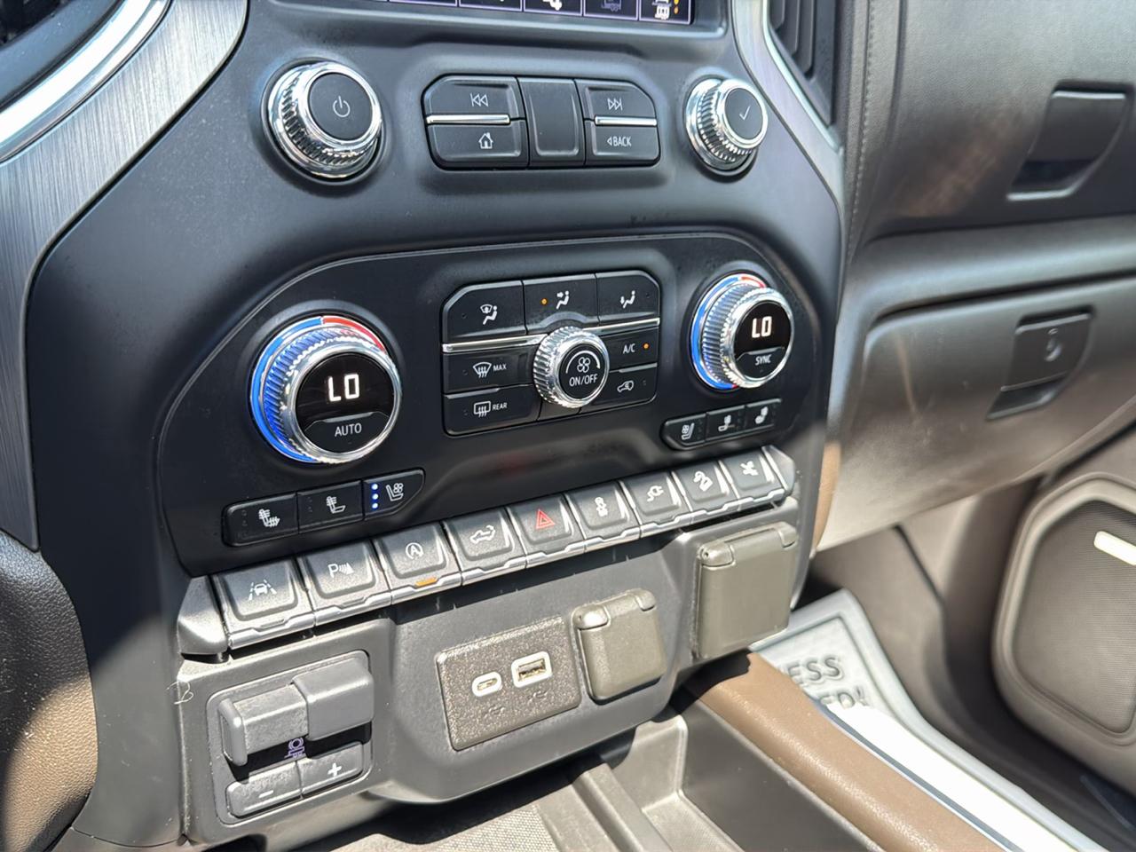 GMC Sierra 1500 4WD Crew Cab 147" Denali 2020