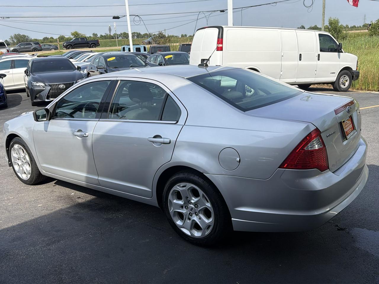Ford Fusion 4dr Sdn SE FWD 2011