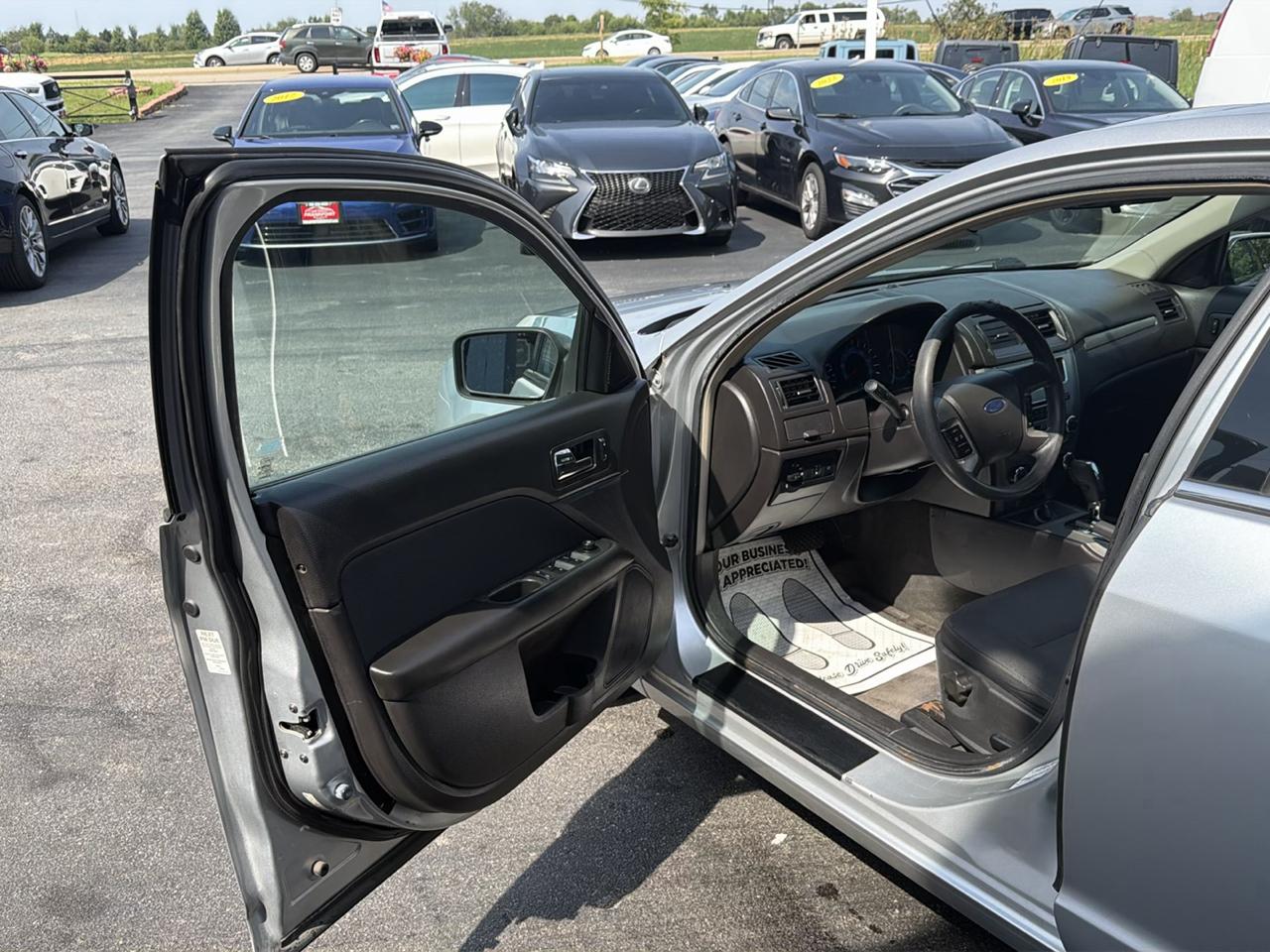 Ford Fusion 4dr Sdn SE FWD 2011