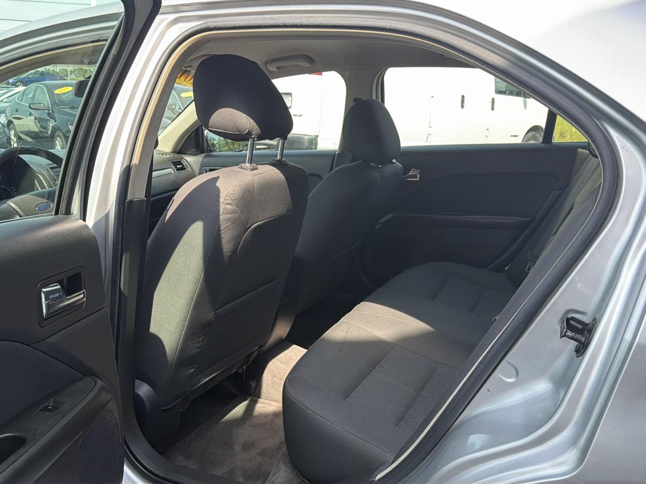 Ford Fusion 4dr Sdn SE FWD 2011
