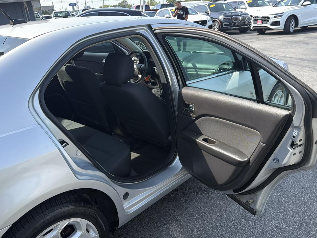 Ford Fusion 4dr Sdn SE FWD 2011