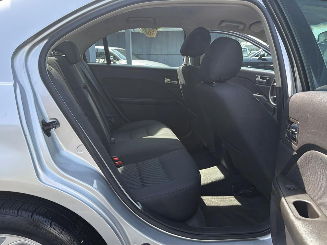 Ford Fusion 4dr Sdn SE FWD 2011