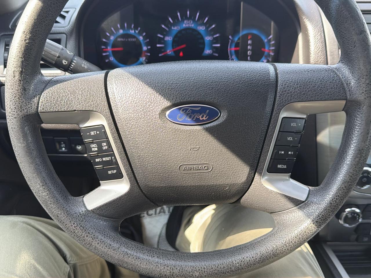 Ford Fusion 4dr Sdn SE FWD 2011