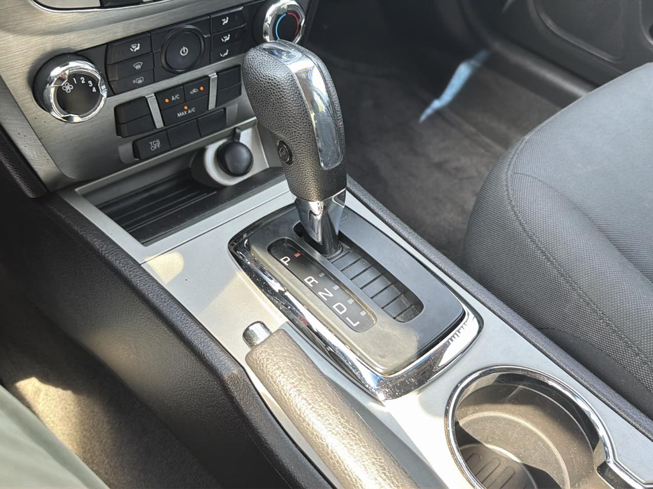 Ford Fusion 4dr Sdn SE FWD 2011
