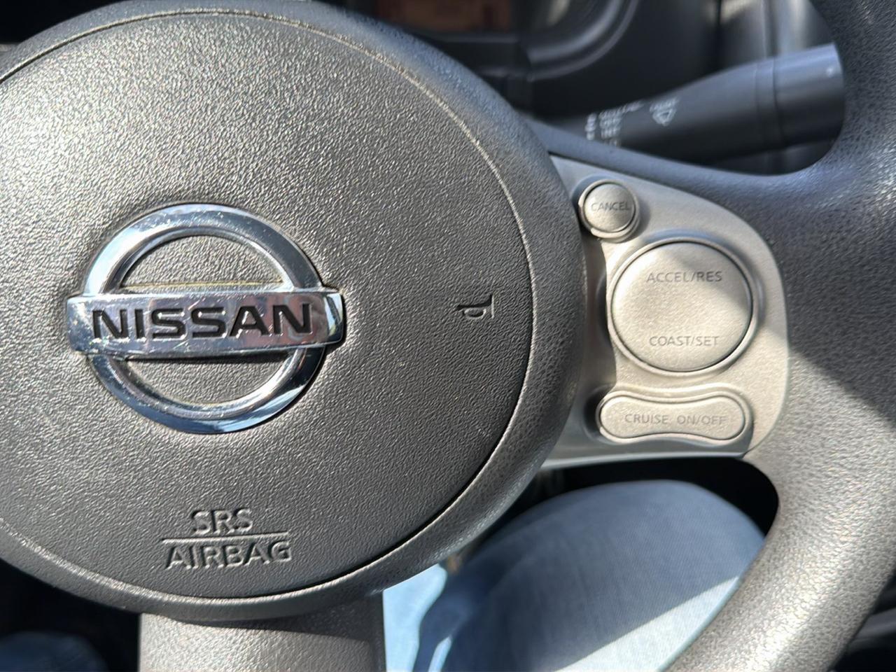 Nissan Versa 4dr Sdn CVT 1.6 S Plus 2013