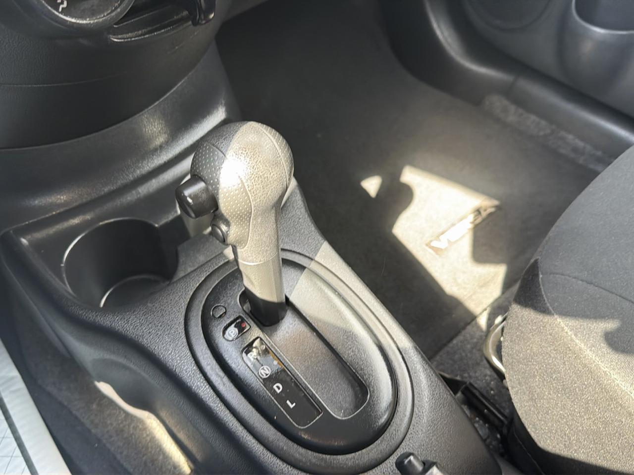 Nissan Versa 4dr Sdn CVT 1.6 S Plus 2013