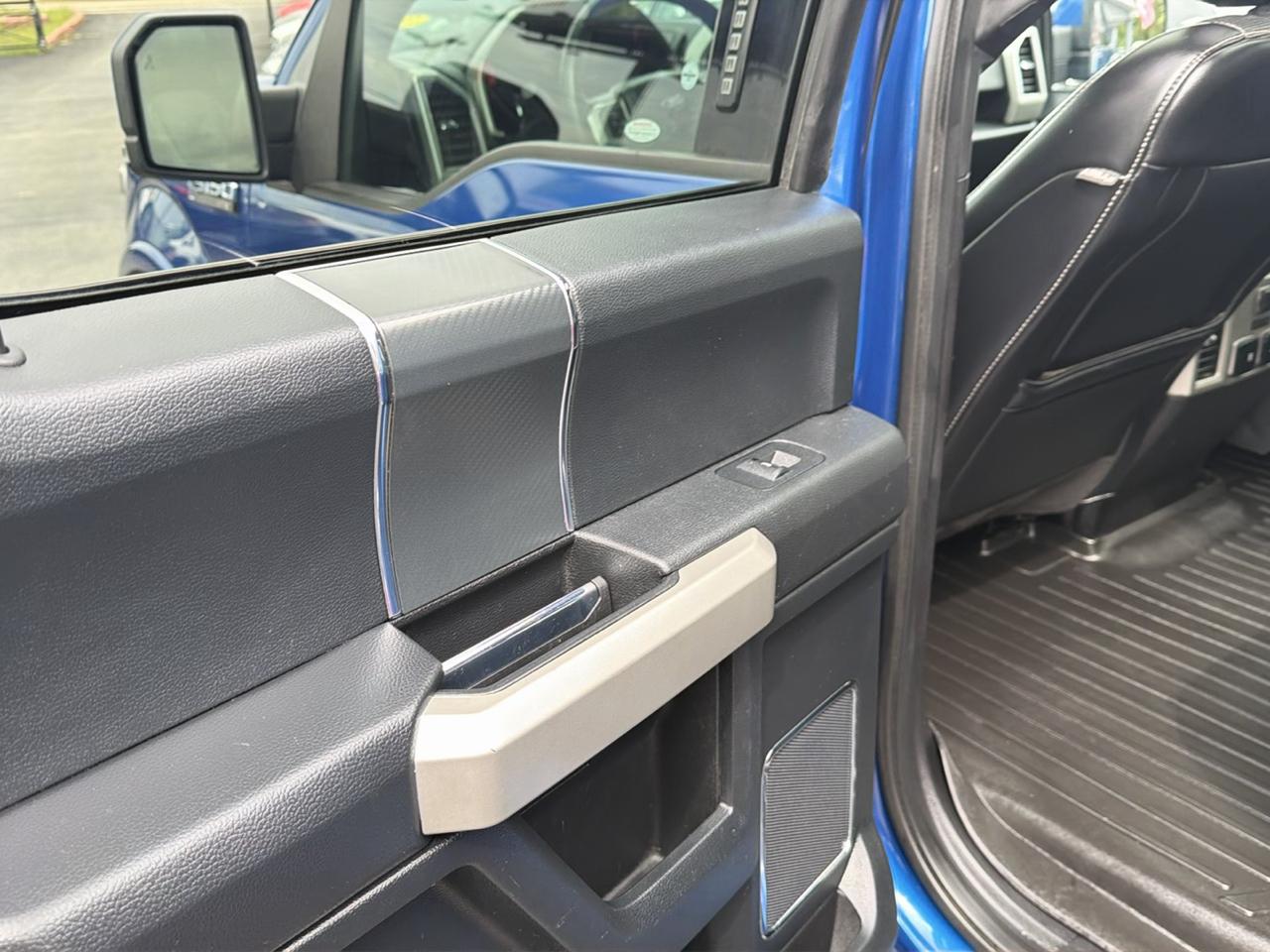 Ford F-150 Lariat 4WD SuperCrew 5.5' Box 2018