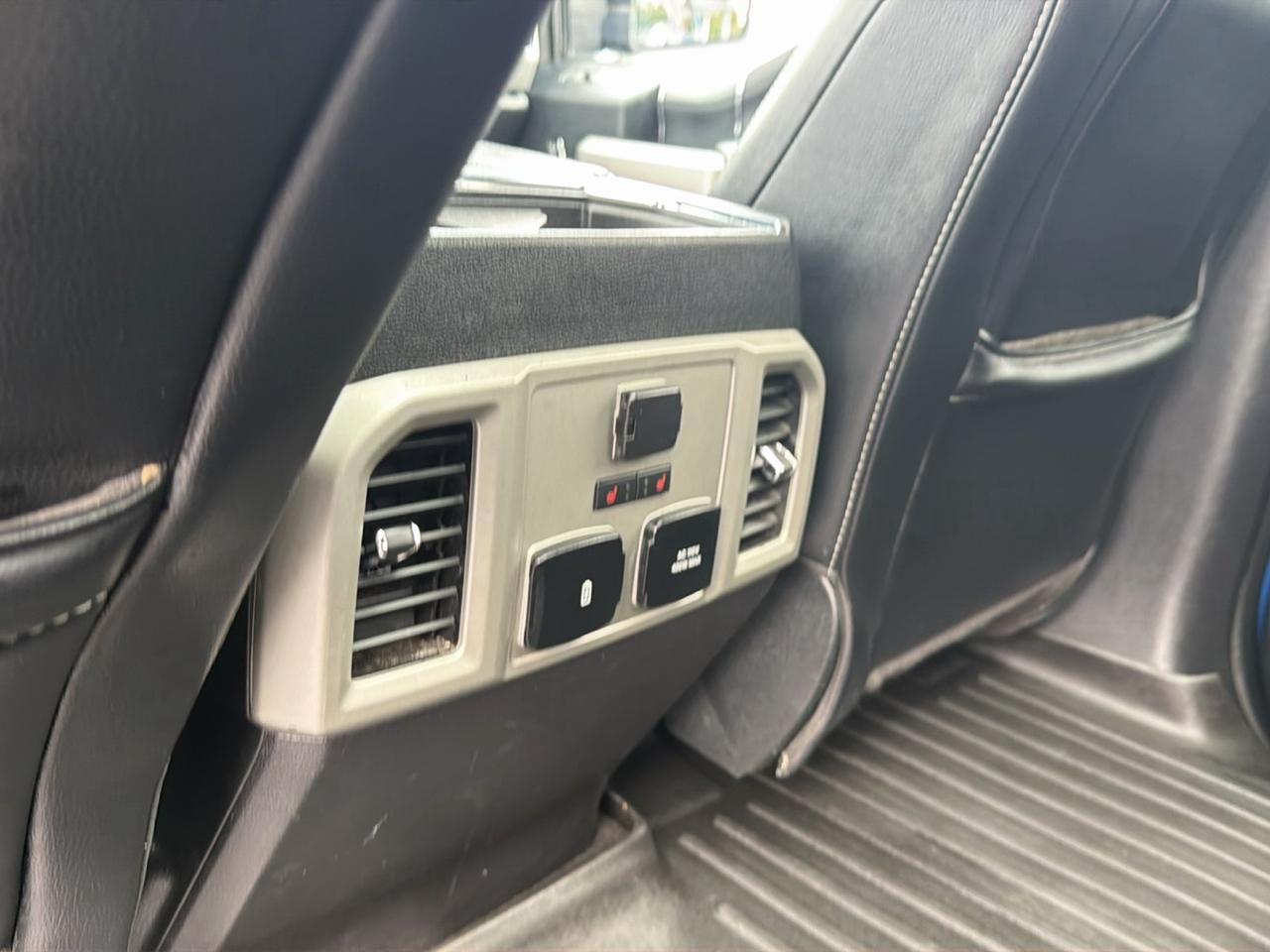 Ford F-150 Lariat 4WD SuperCrew 5.5' Box 2018