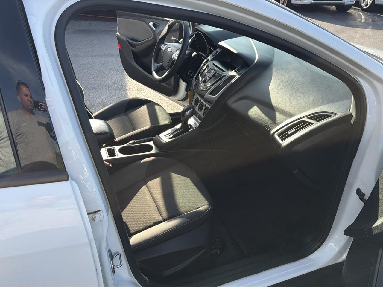 Ford Focus 5dr HB SE 2013