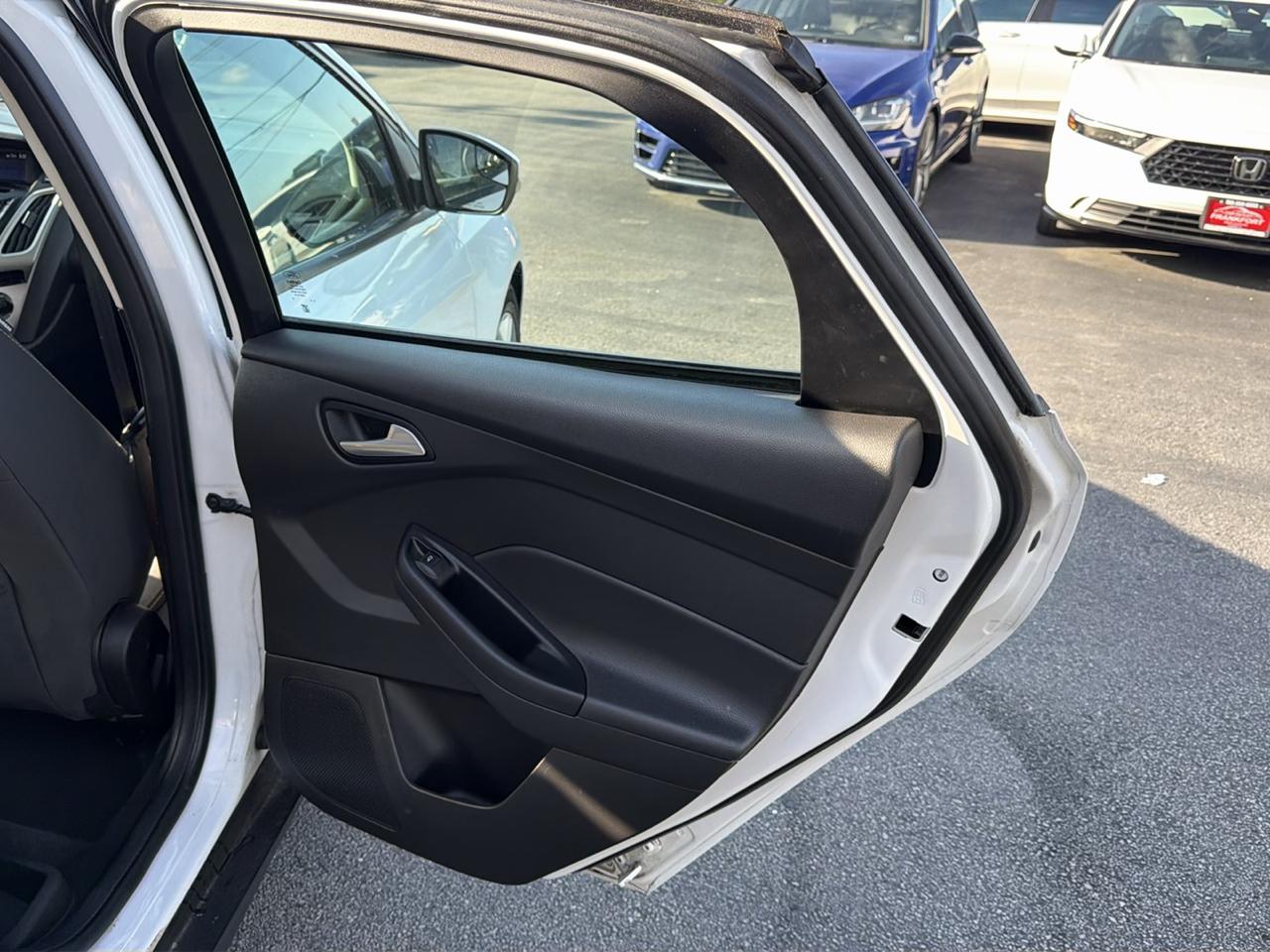 Ford Focus 5dr HB SE 2013