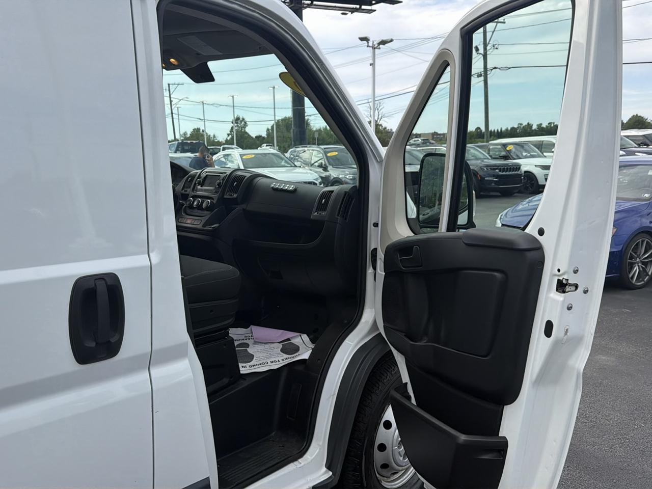 RAM ProMaster Cargo Van 1500 Low Roof 136" WB 2016