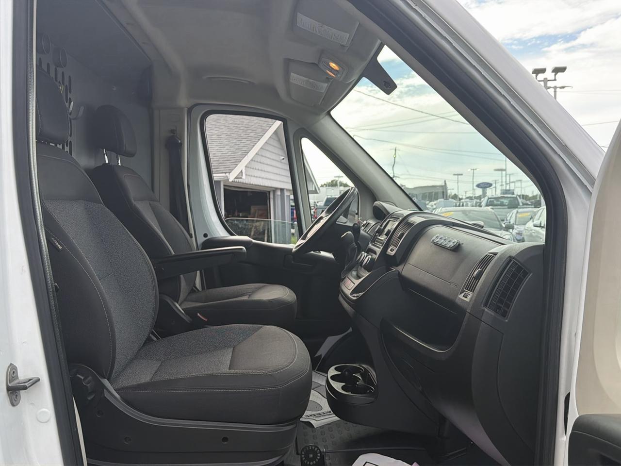 RAM ProMaster Cargo Van 1500 Low Roof 136" WB 2016