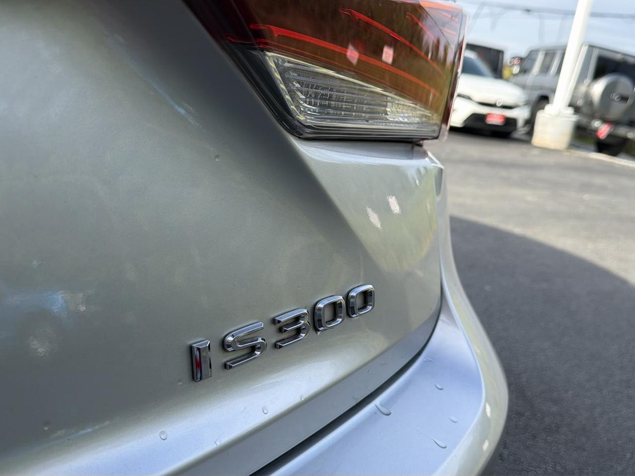 Lexus IS IS 300 RWD 2019