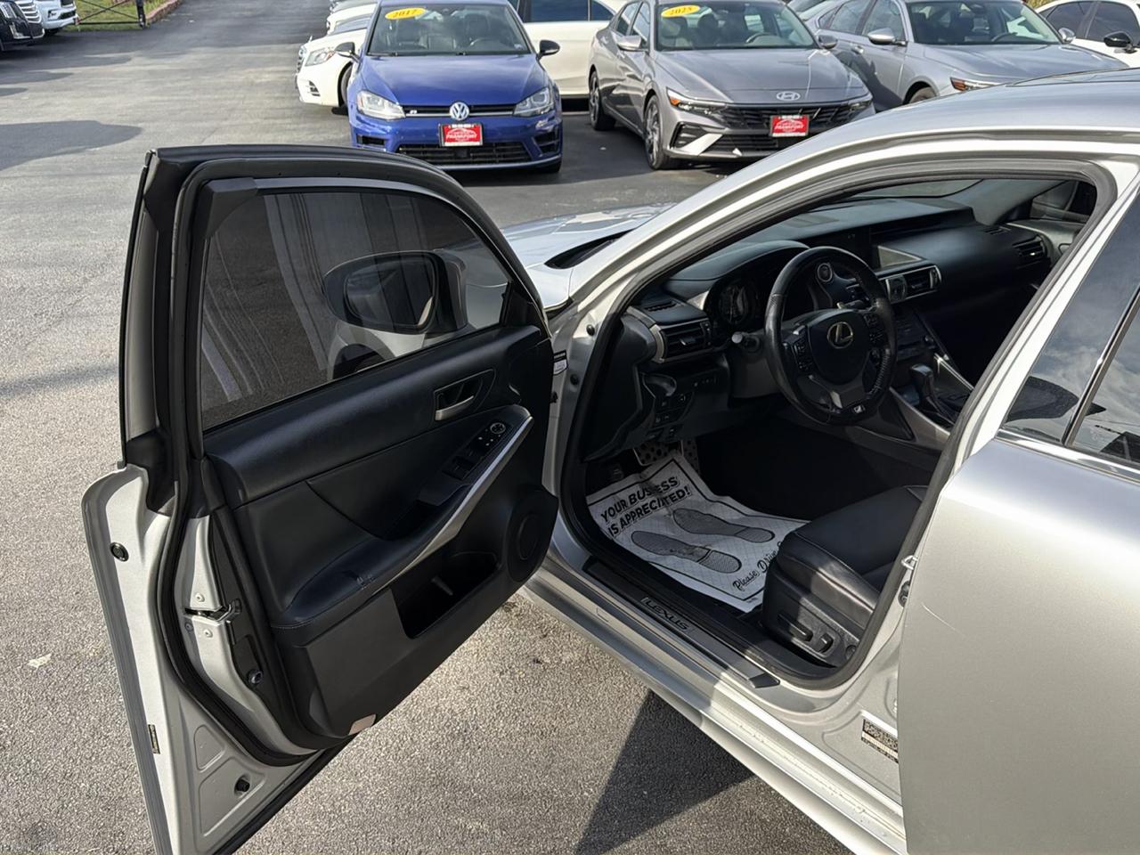 Lexus IS IS 300 RWD 2019