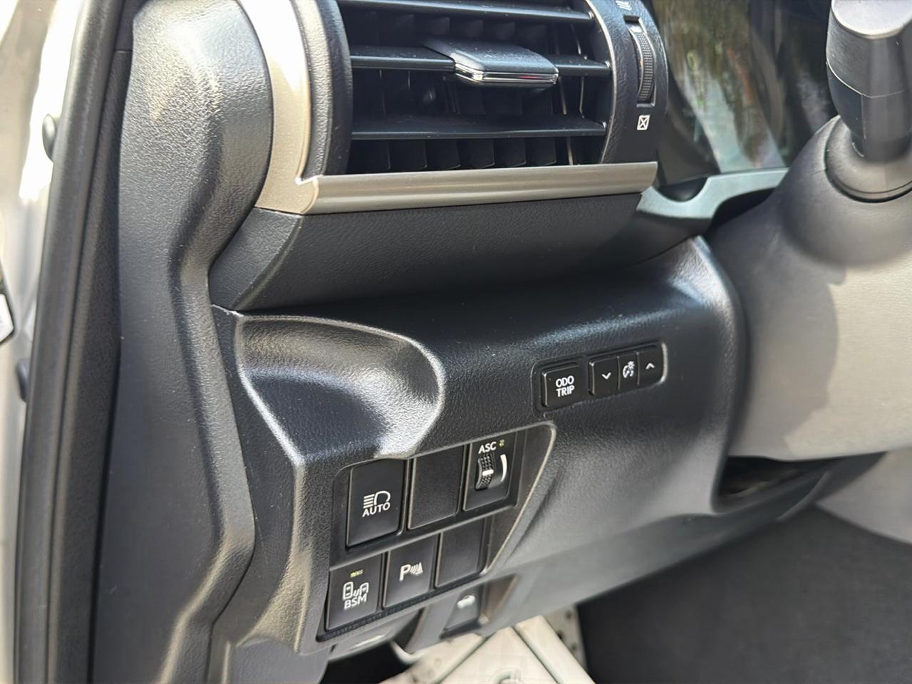 Lexus IS IS 300 RWD 2019