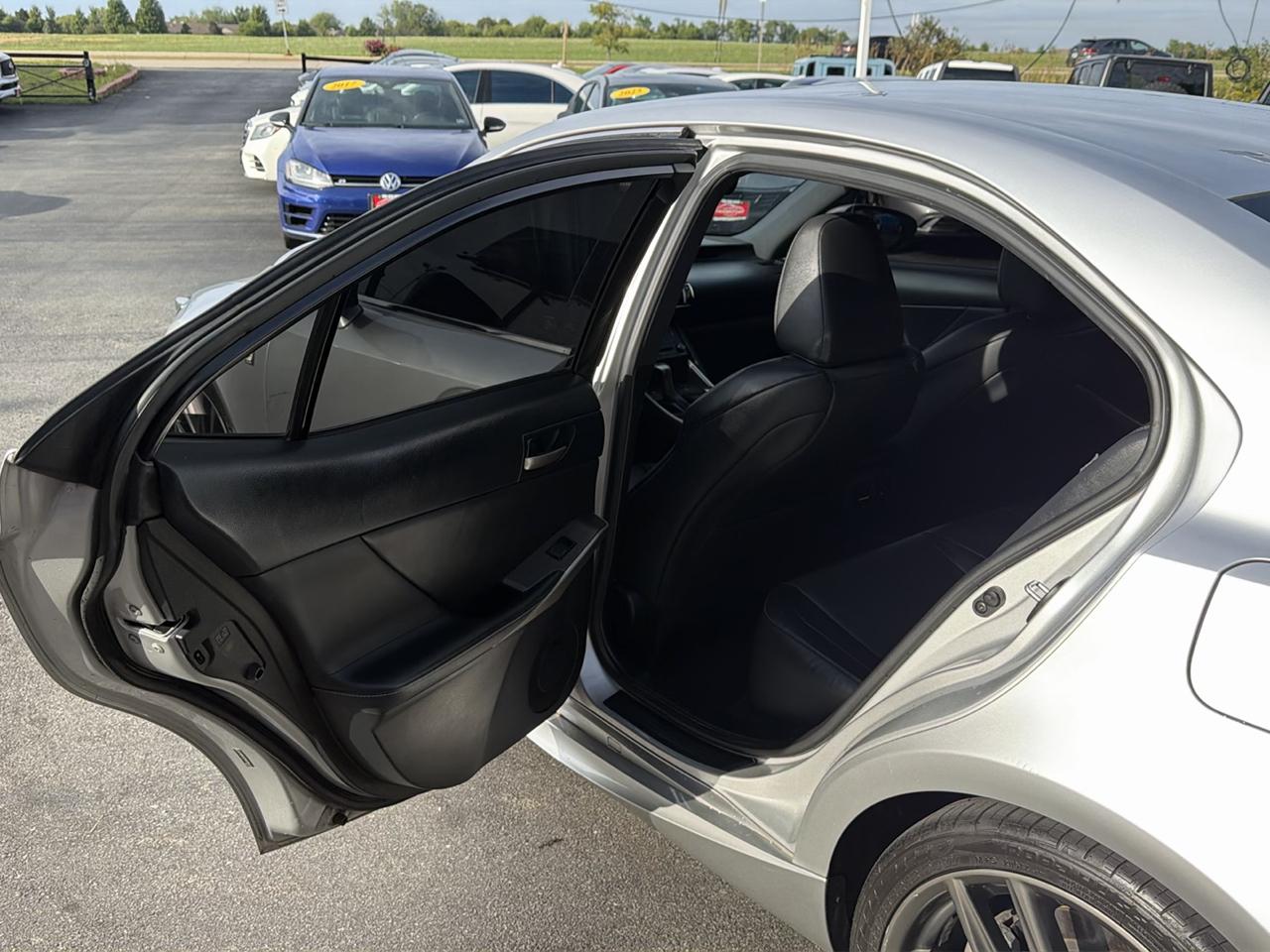 Lexus IS IS 300 RWD 2019