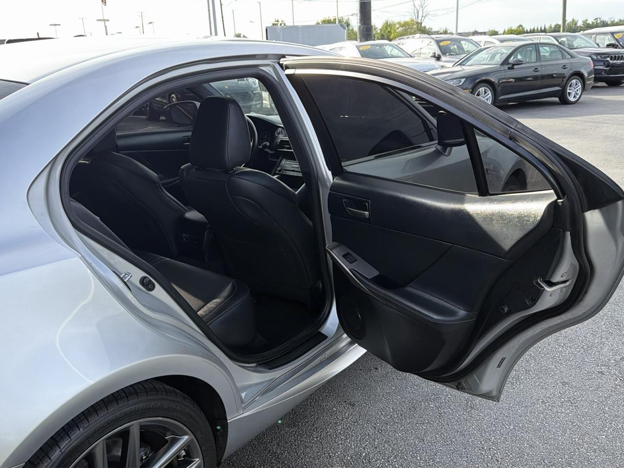 Lexus IS IS 300 RWD 2019