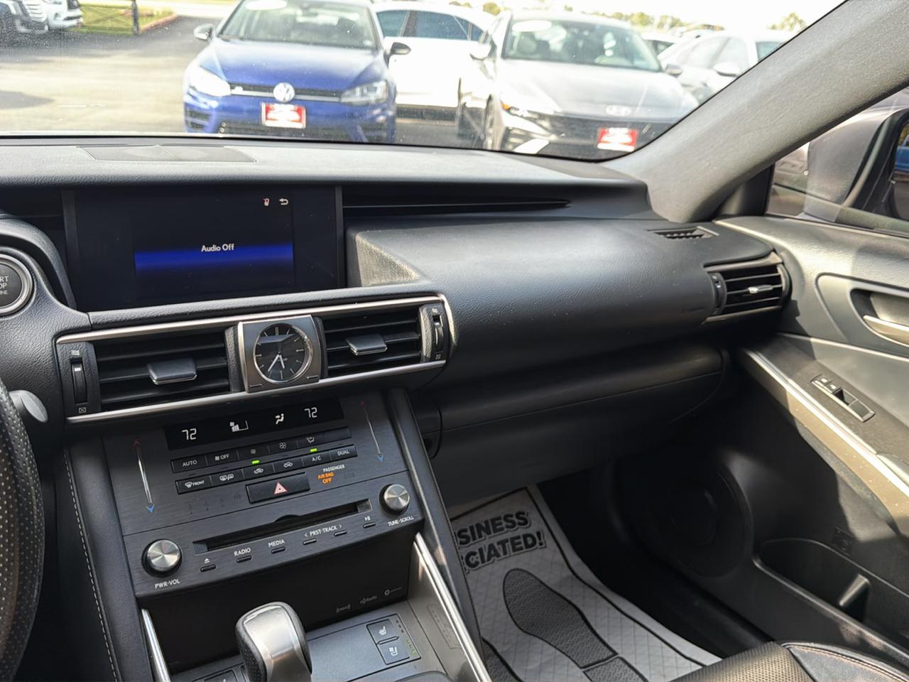 Lexus IS IS 300 RWD 2019