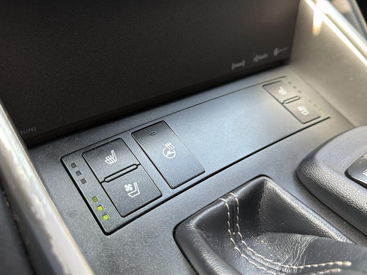 Lexus IS IS 300 RWD 2019
