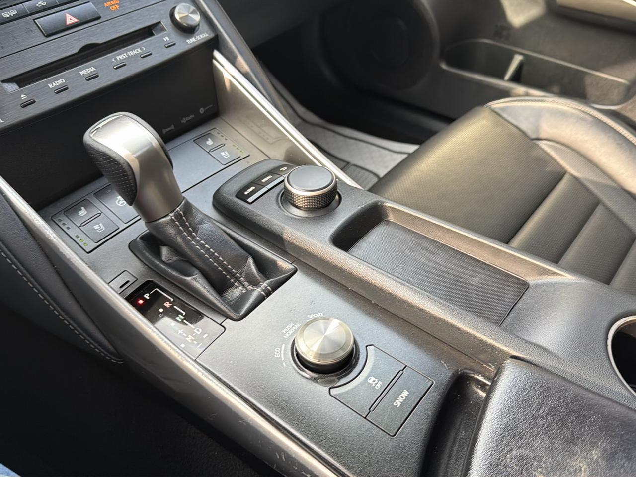 Lexus IS IS 300 RWD 2019