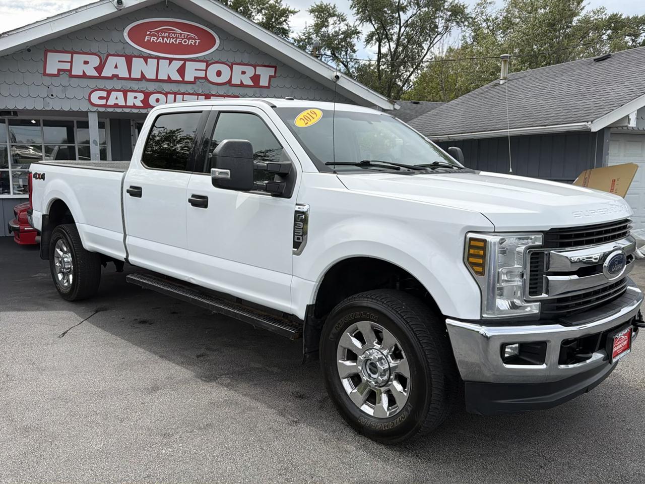 Ford Super Duty F-350 SRW Crew Cab 176" WB XLT 4WD 2019