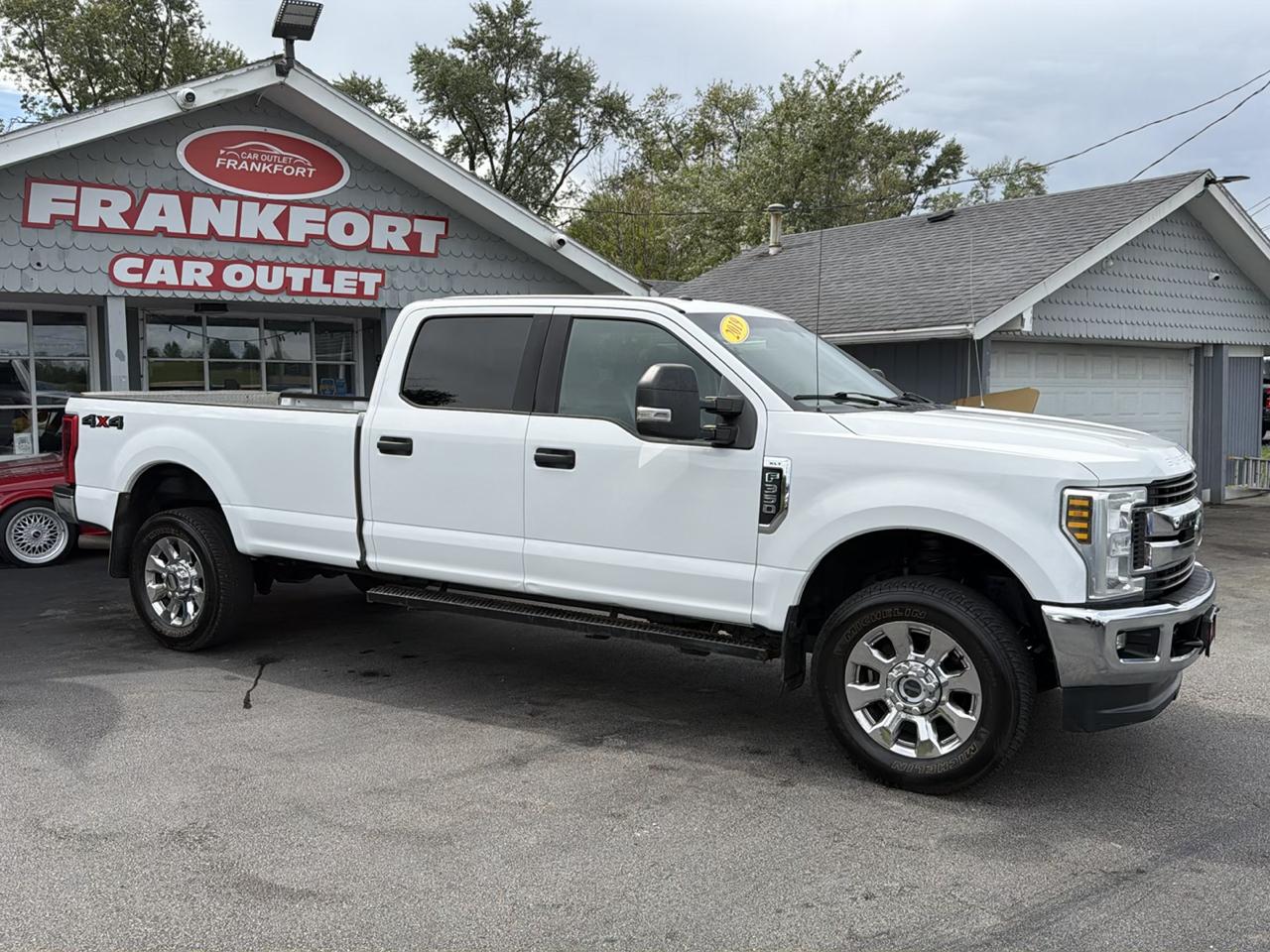 Ford Super Duty F-350 SRW Crew Cab 176" WB XLT 4WD 2019