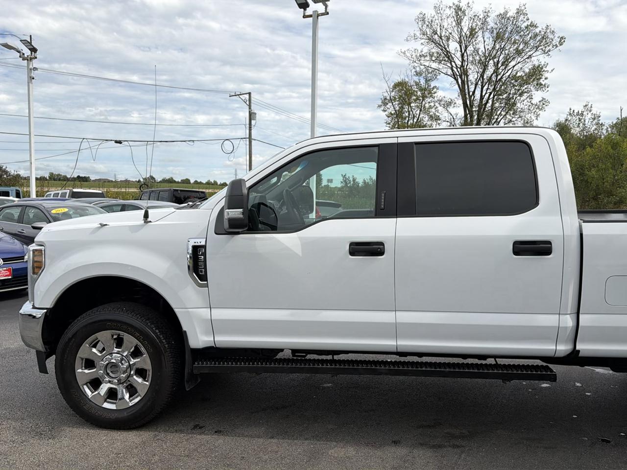 Ford Super Duty F-350 SRW Crew Cab 176" WB XLT 4WD 2019