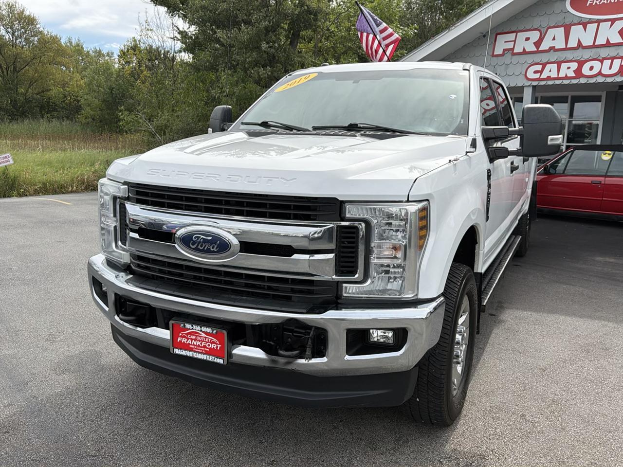 Ford Super Duty F-350 SRW Crew Cab 176" WB XLT 4WD 2019