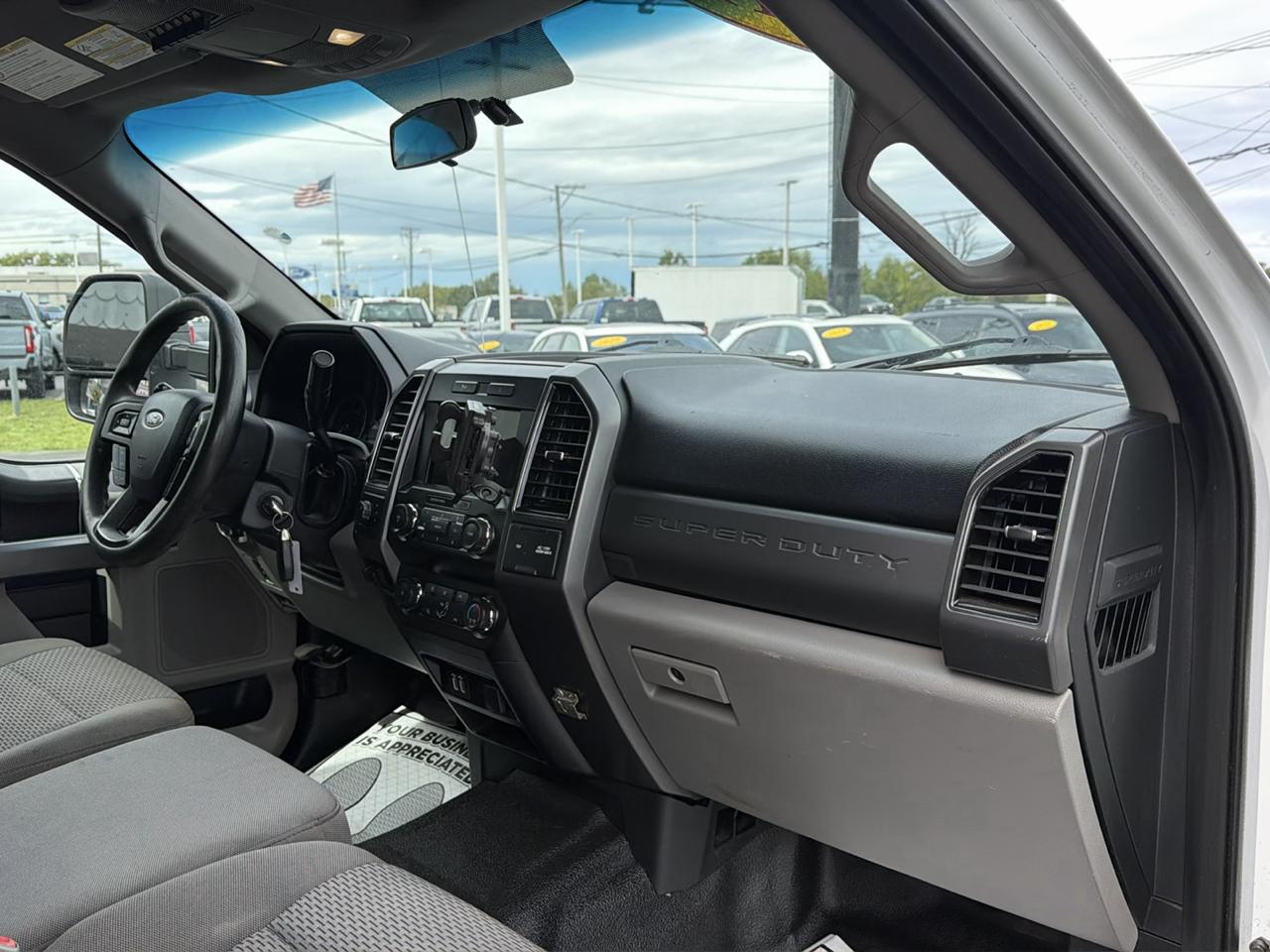 Ford Super Duty F-350 SRW Crew Cab 176" WB XLT 4WD 2019