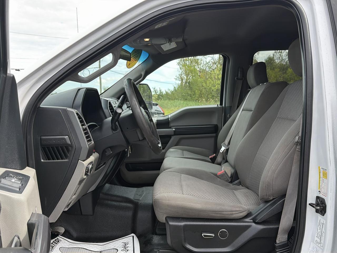 Ford Super Duty F-350 SRW Crew Cab 176" WB XLT 4WD 2019