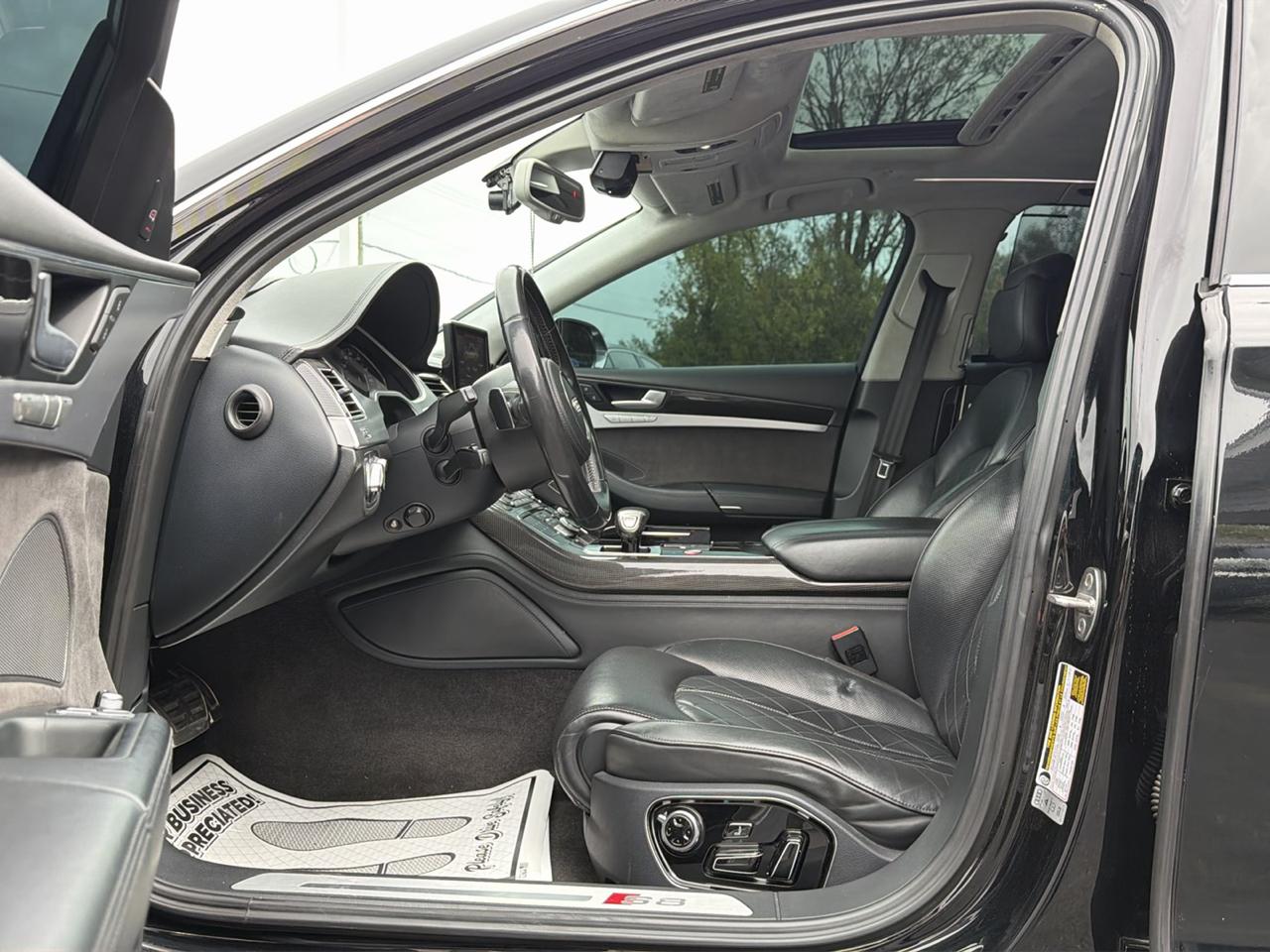 Audi S8 4dr Sdn 2015