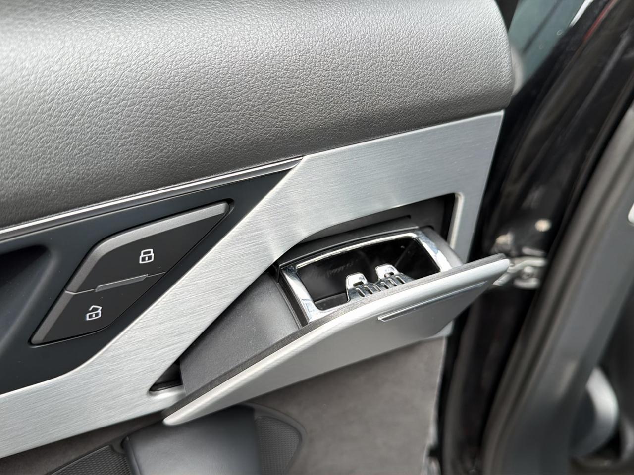 Audi S8 4dr Sdn 2015