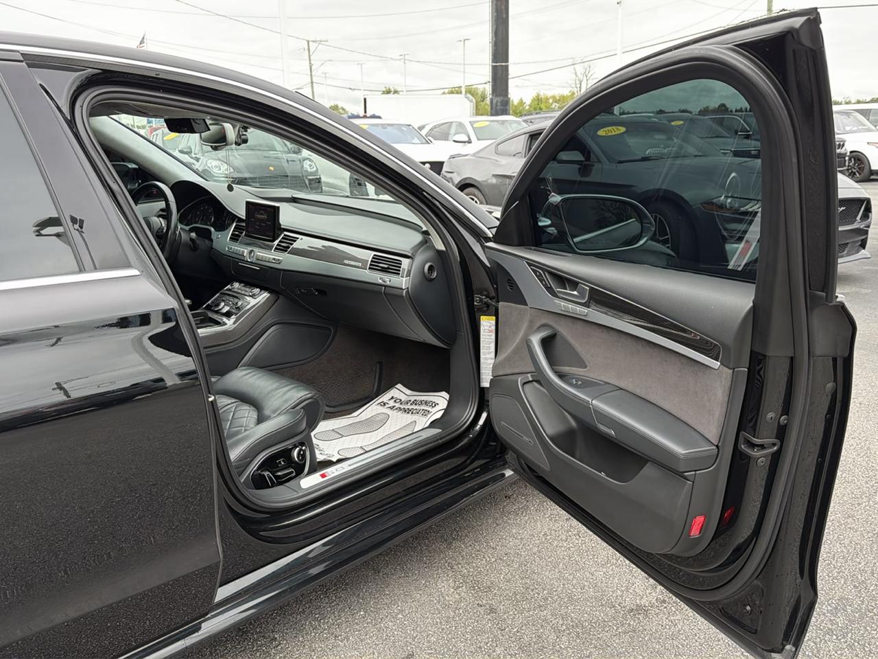 Audi S8 4dr Sdn 2015
