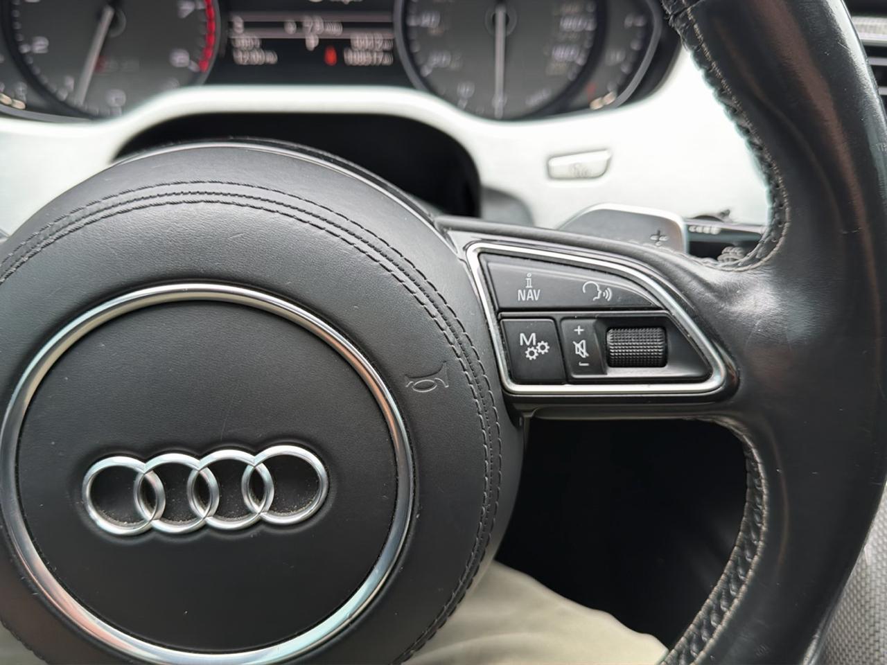 Audi S8 4dr Sdn 2015