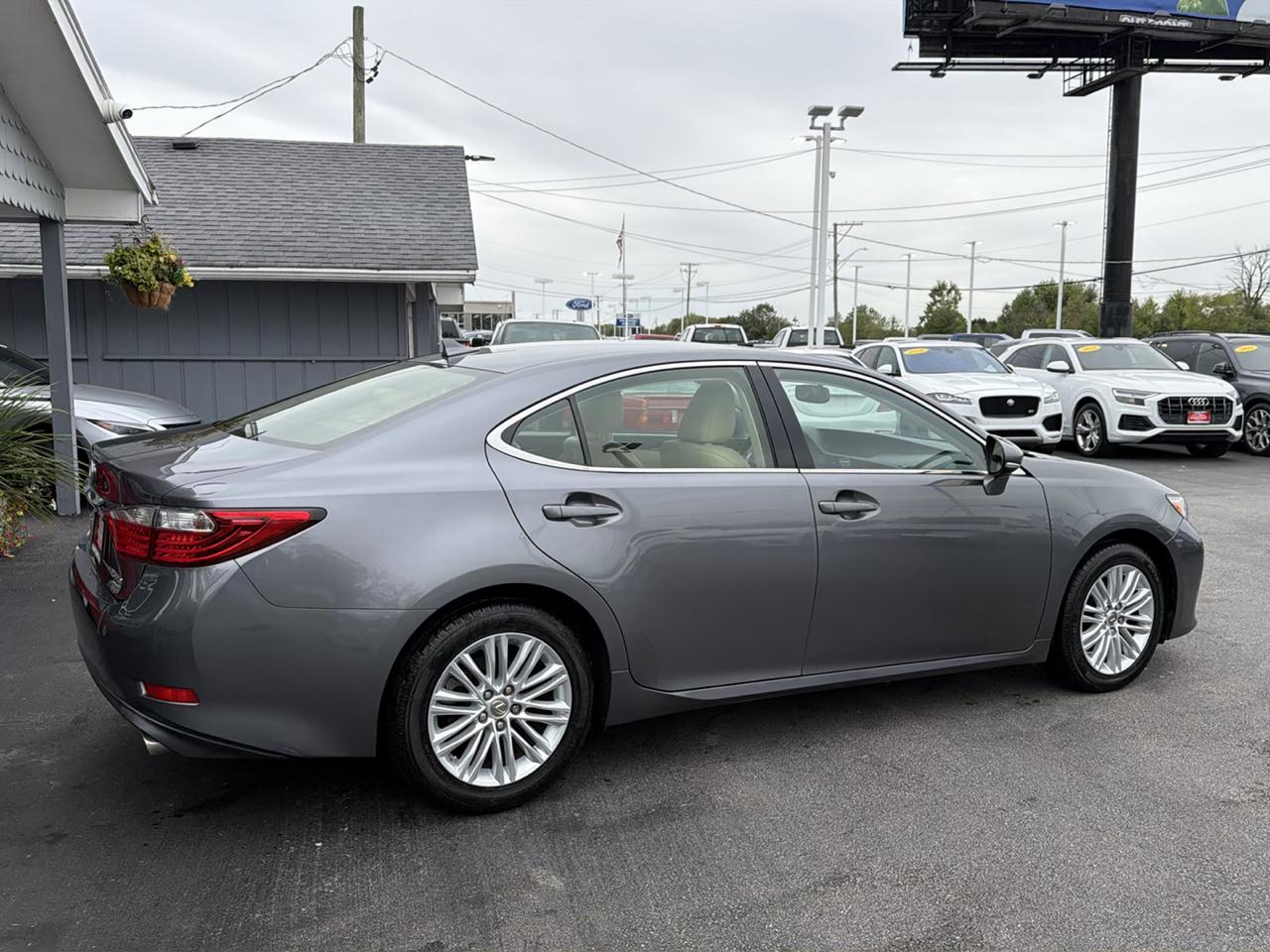 Lexus ES 350 4dr Sdn 2013