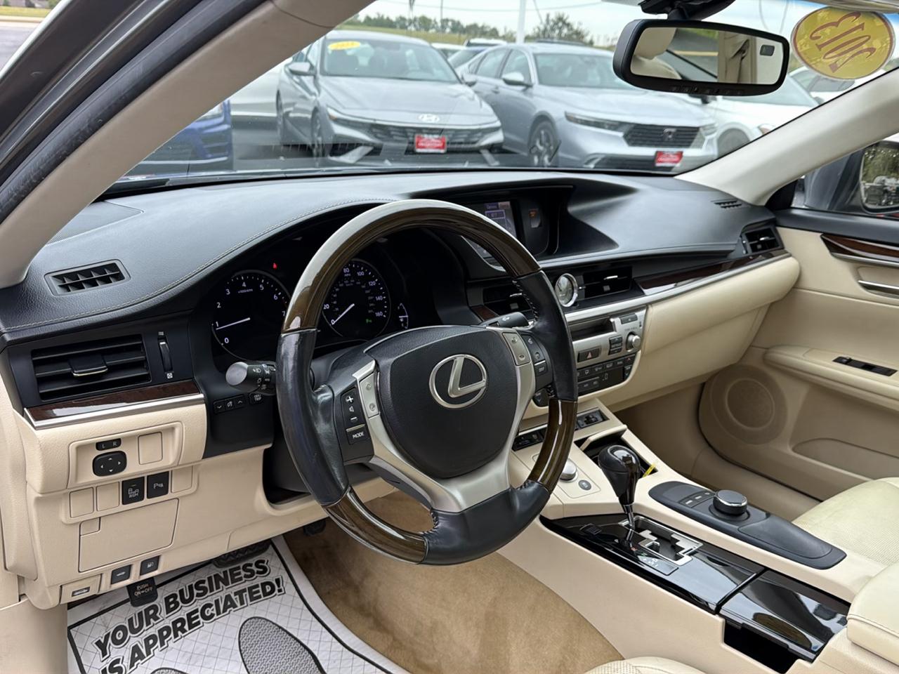 Lexus ES 350 4dr Sdn 2013