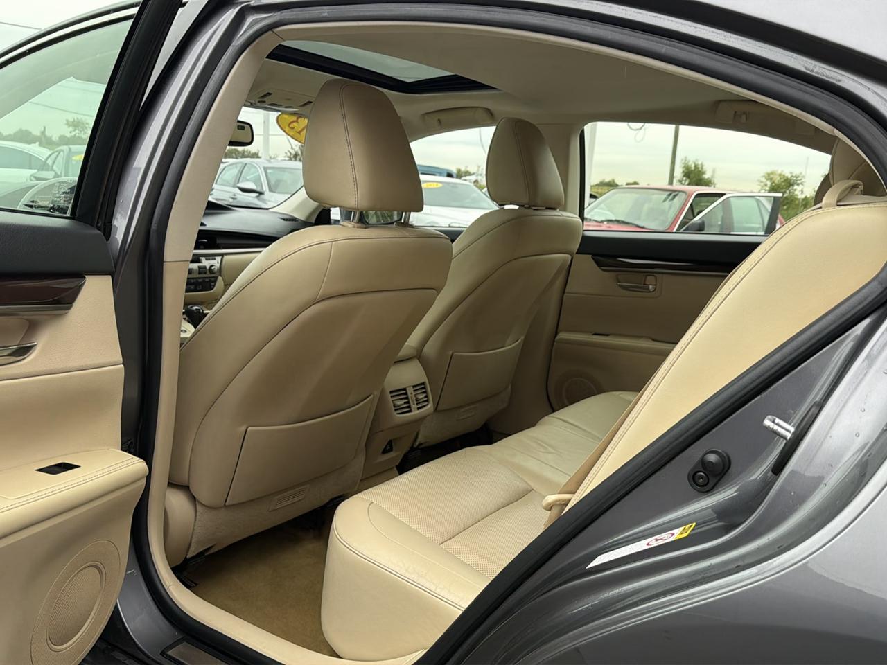 Lexus ES 350 4dr Sdn 2013