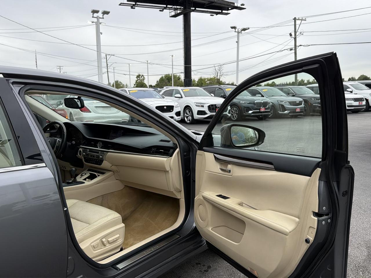 Lexus ES 350 4dr Sdn 2013