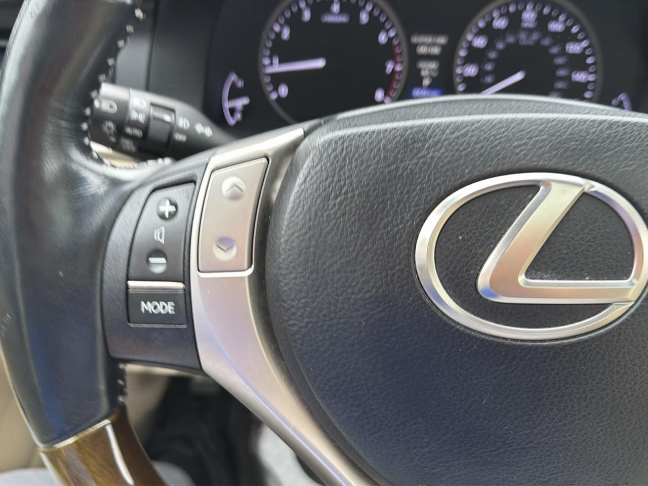 Lexus ES 350 4dr Sdn 2013