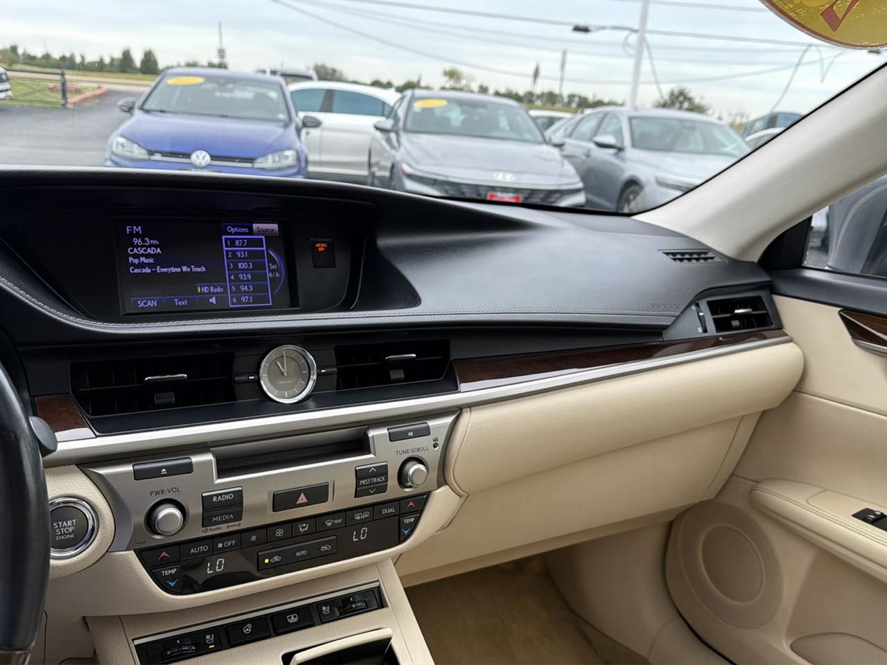 Lexus ES 350 4dr Sdn 2013